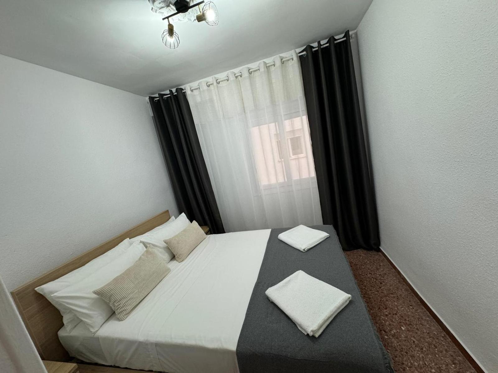 Apartments Del Sol Кульера Экстерьер фото